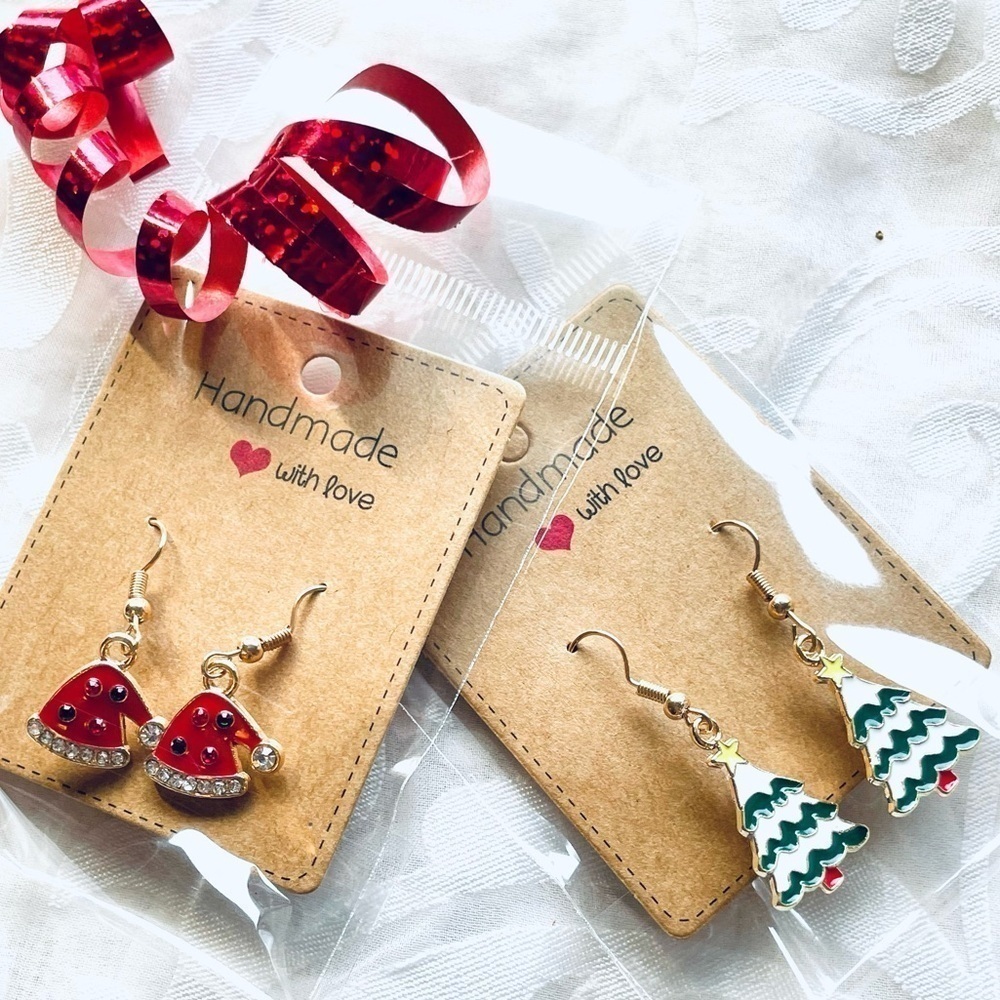 NWT Lot of 2 Festive Drop Earrings – Christmas Tree & Santa Hat Holiday Set